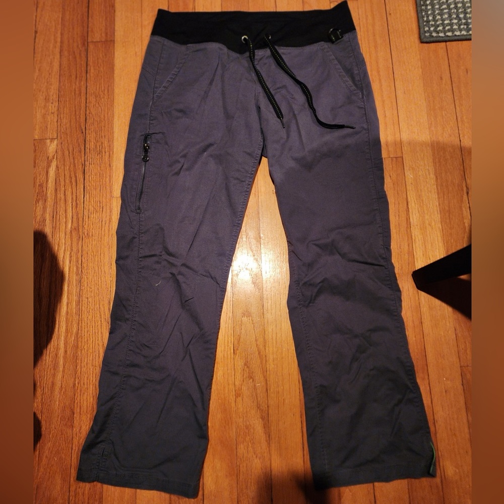 Healing hands green label scrubs